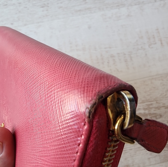 Prada Wallet - Picture 3 of 16